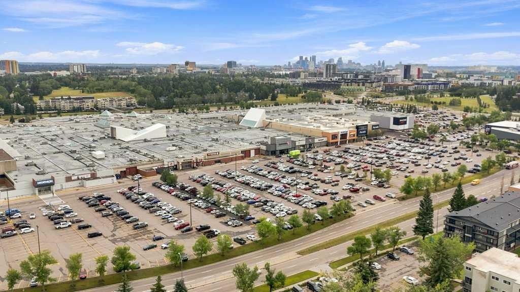 6 Varcourt Place Nw, Calgary, AB - Outdoor With View