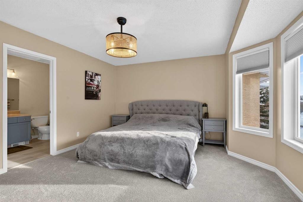 42 Hamptons Link Nw, Calgary, AB - Indoor Photo Showing Bedroom
