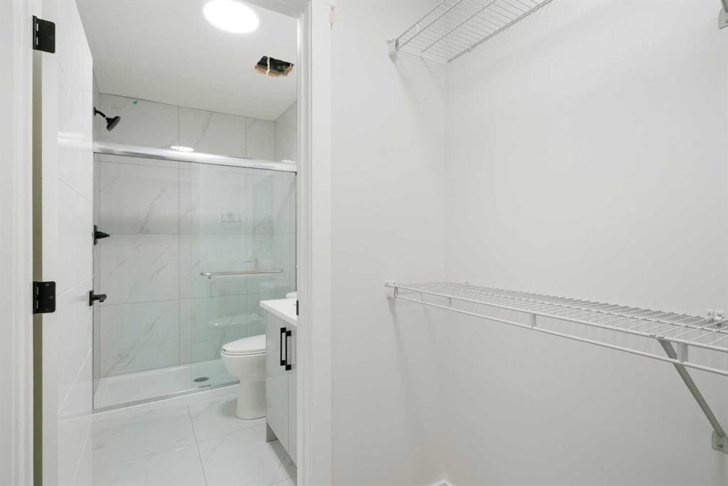 8808 48 Street Ne, Calgary, AB - Indoor