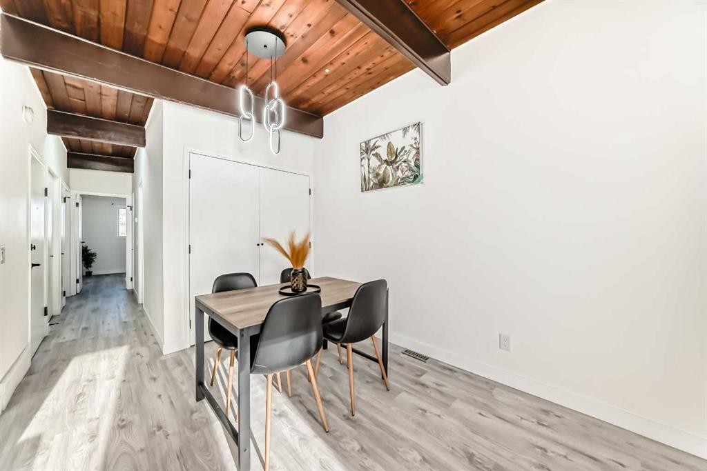 6508 34 Avenue Nw, Calgary, AB - Indoor