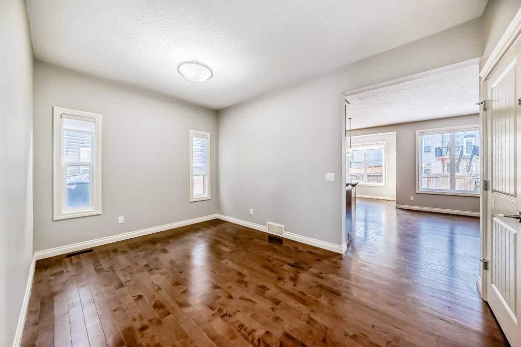 58 Sherwood Street Nw, Calgary, AB - Indoor Photo Showing Other Room