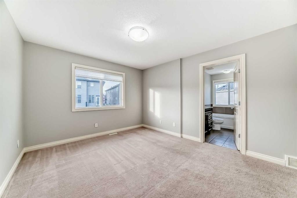 58 Sherwood Street Nw, Calgary, AB - Indoor Photo Showing Other Room