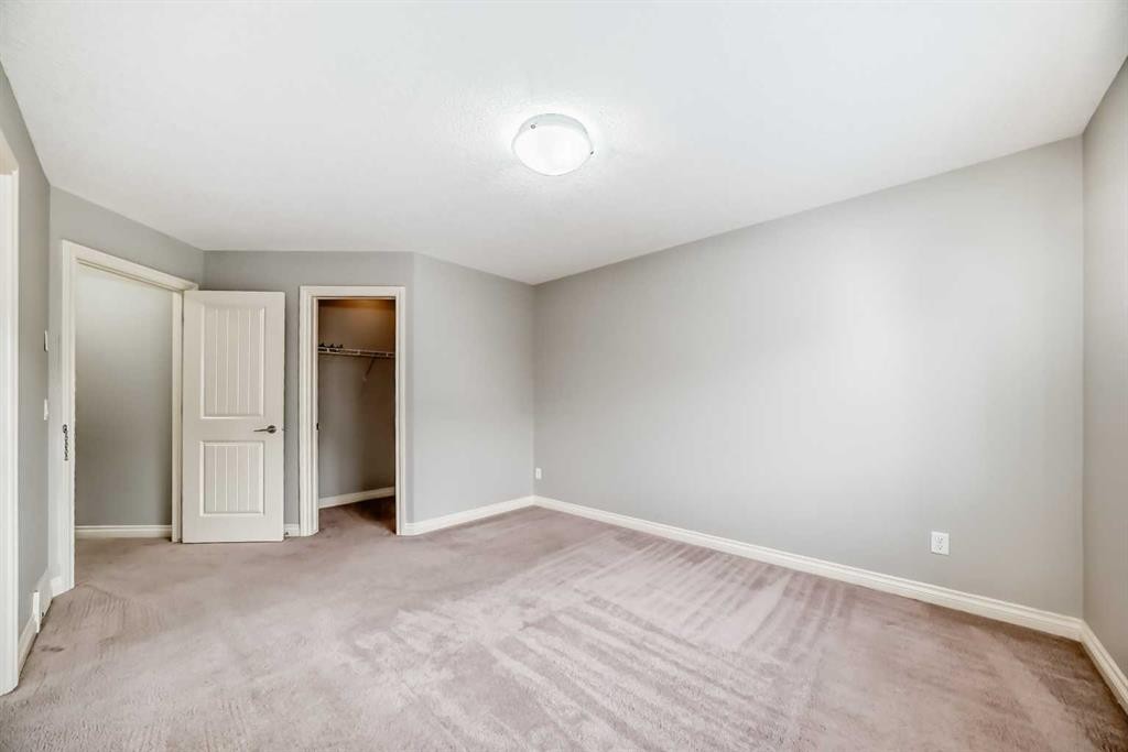 58 Sherwood Street Nw, Calgary, AB - Indoor Photo Showing Other Room