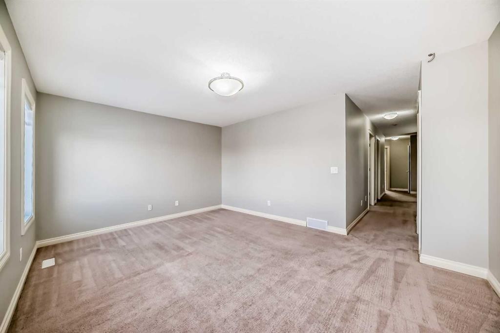 58 Sherwood Street Nw, Calgary, AB - Indoor Photo Showing Other Room
