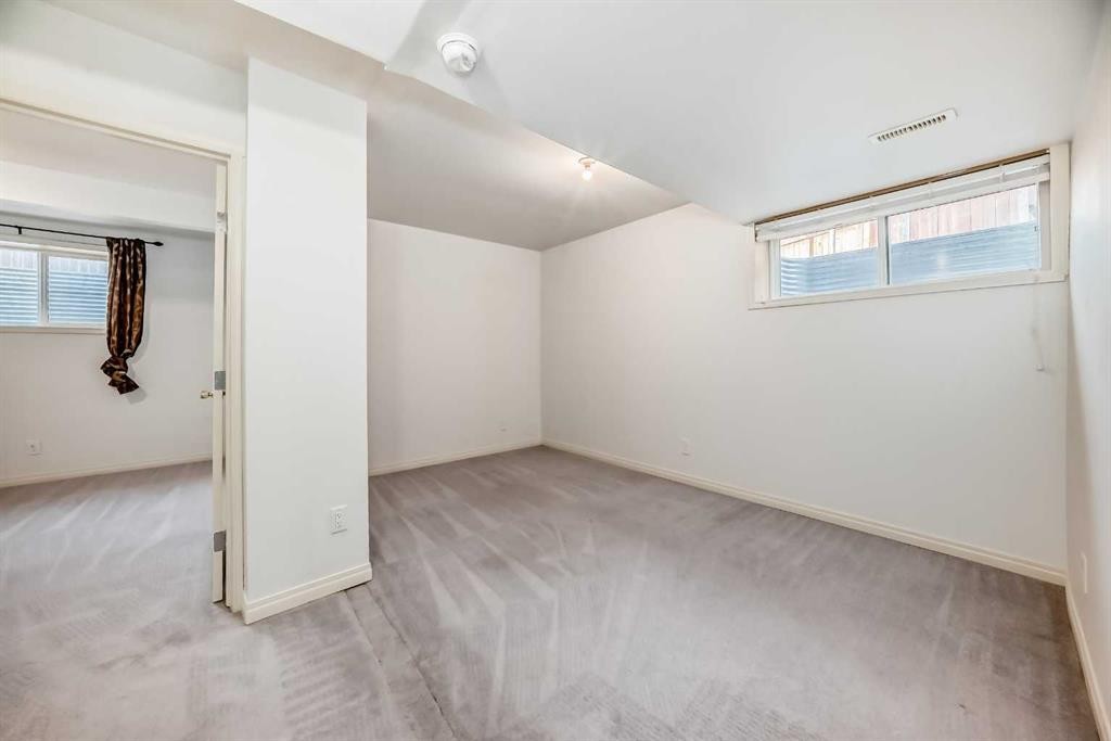 58 Sherwood Street Nw, Calgary, AB - Indoor Photo Showing Other Room