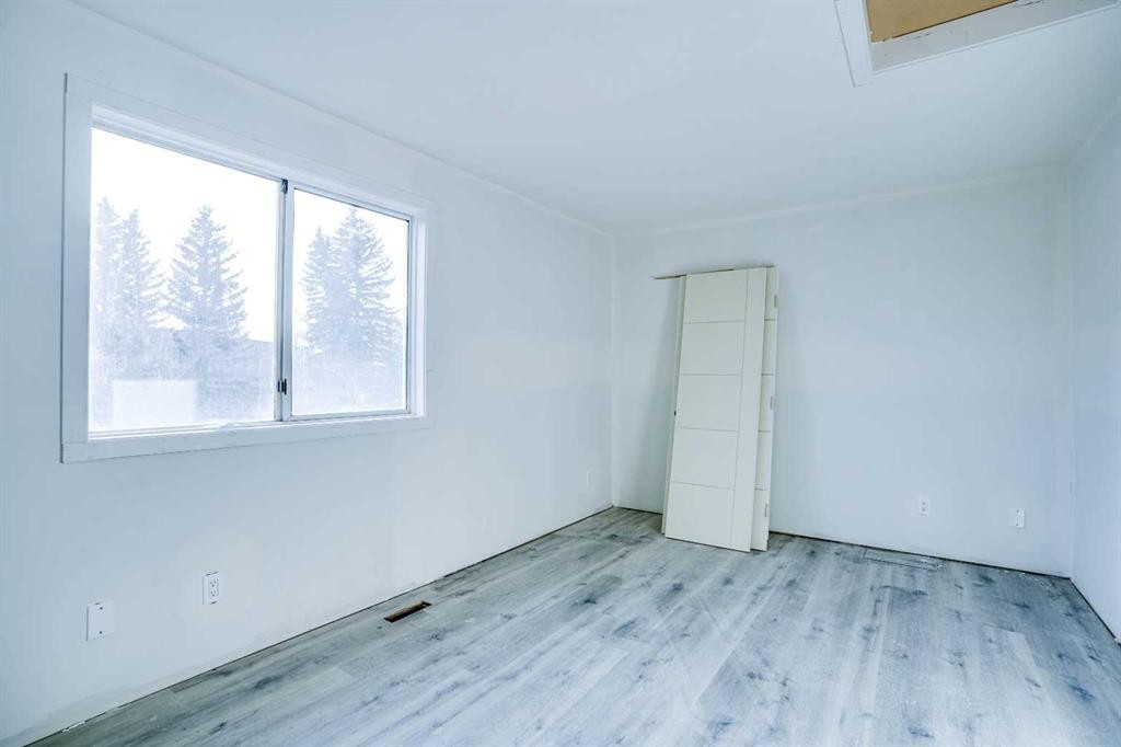 94 Martindale Boulevard Ne, Calgary, AB - Indoor Photo Showing Other Room