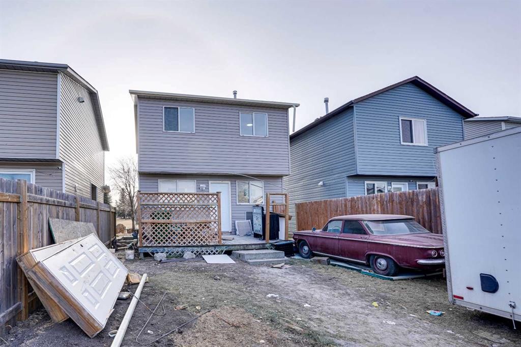 94 Martindale Boulevard Ne, Calgary, AB - Outdoor With Exterior
