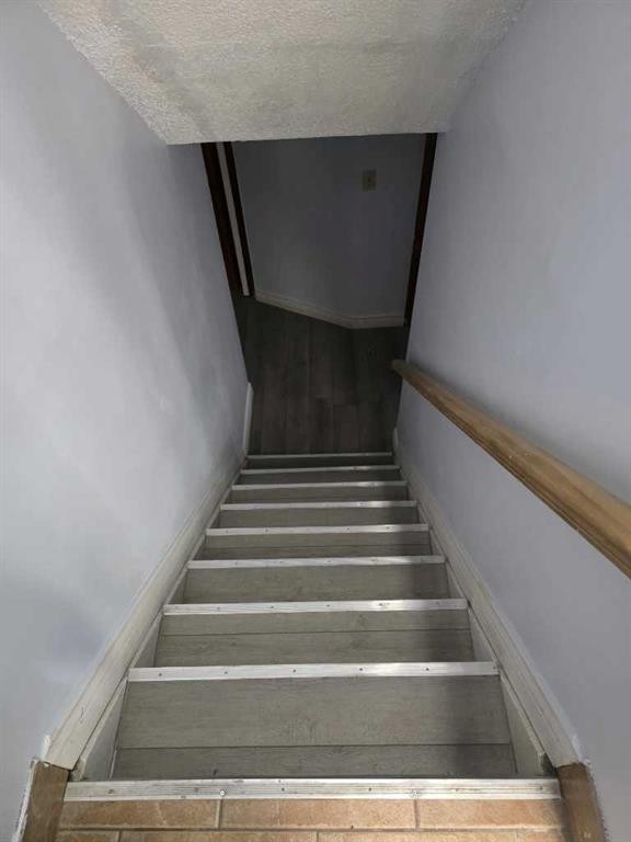 192 Templevale Road Ne, Calgary, AB - Indoor Photo Showing Other Room