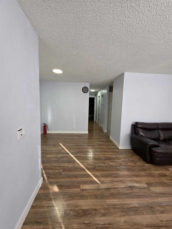 192 Templevale Road Ne, Calgary, AB - Indoor Photo Showing Other Room