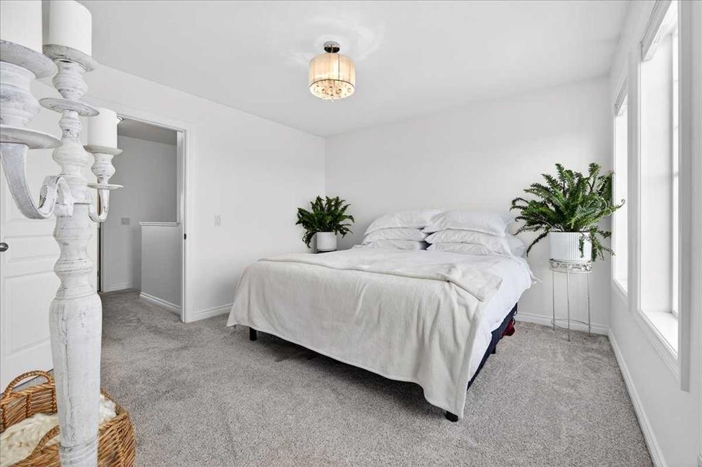 3 Tucker Circle, Okotoks, AB - Indoor Photo Showing Bedroom