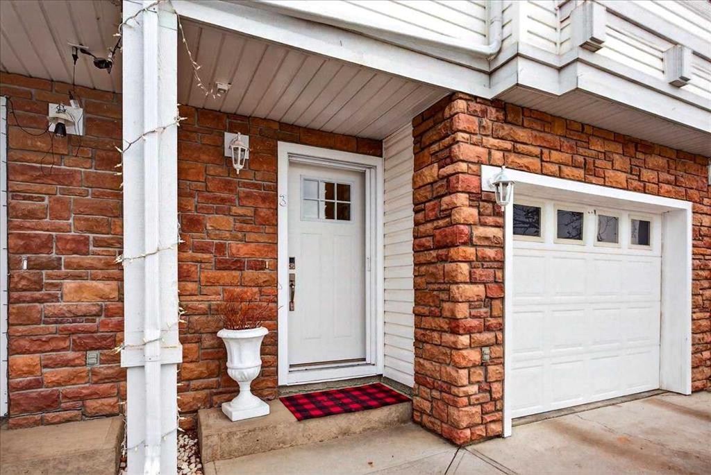 3 Tucker Circle, Okotoks, AB - Outdoor With Exterior