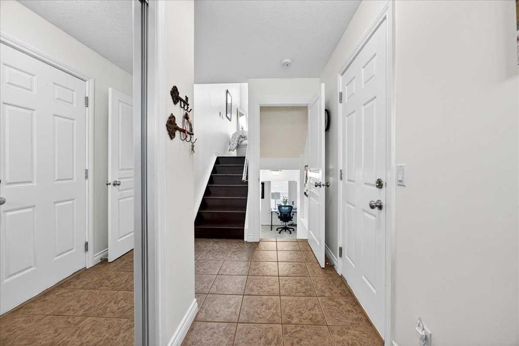 3 Tucker Circle, Okotoks, AB - Indoor Photo Showing Other Room