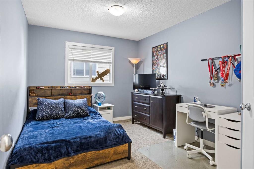 202 Royal Oak Heath Nw, Calgary, AB - Indoor Photo Showing Bedroom