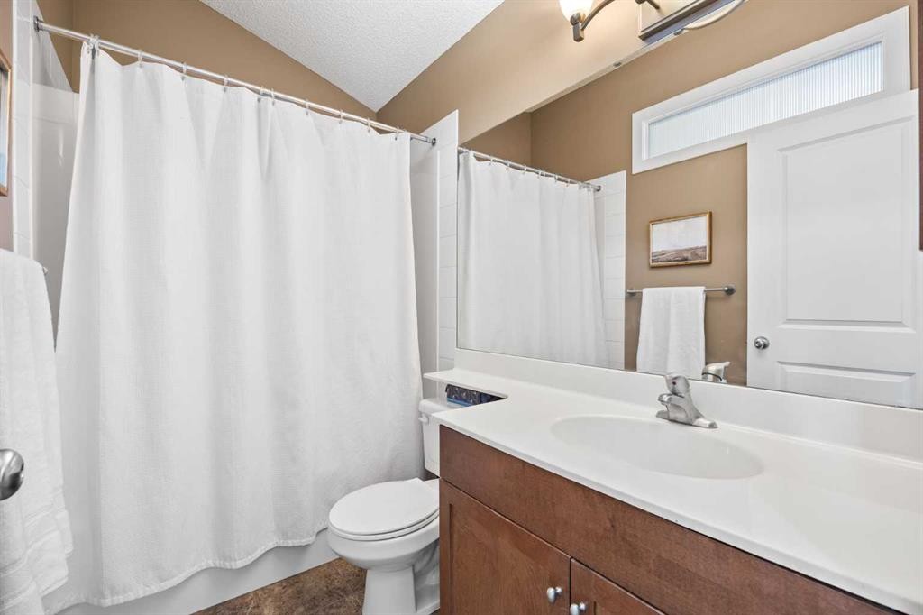 202 Royal Oak Heath Nw, Calgary, AB - Indoor Photo Showing Bathroom