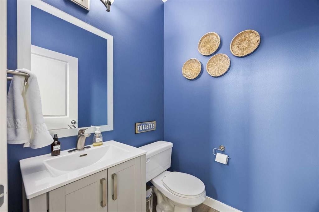202 Royal Oak Heath Nw, Calgary, AB - Indoor Photo Showing Bathroom