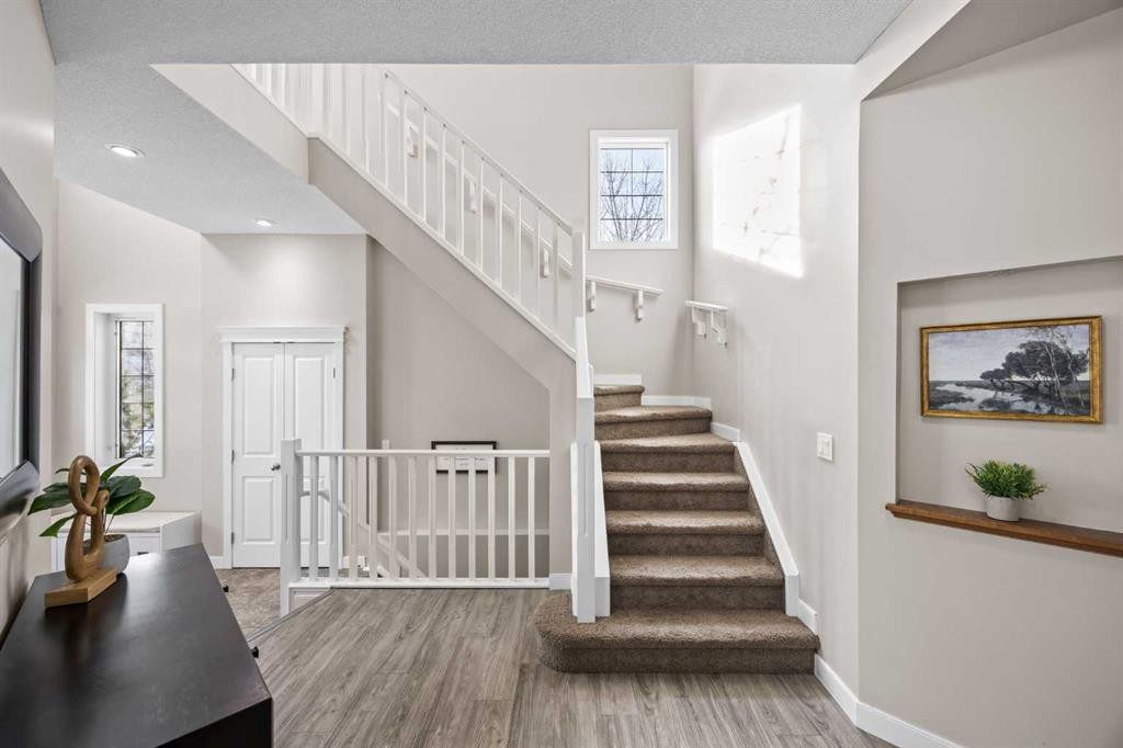 202 Royal Oak Heath Nw, Calgary, AB - Indoor Photo Showing Other Room