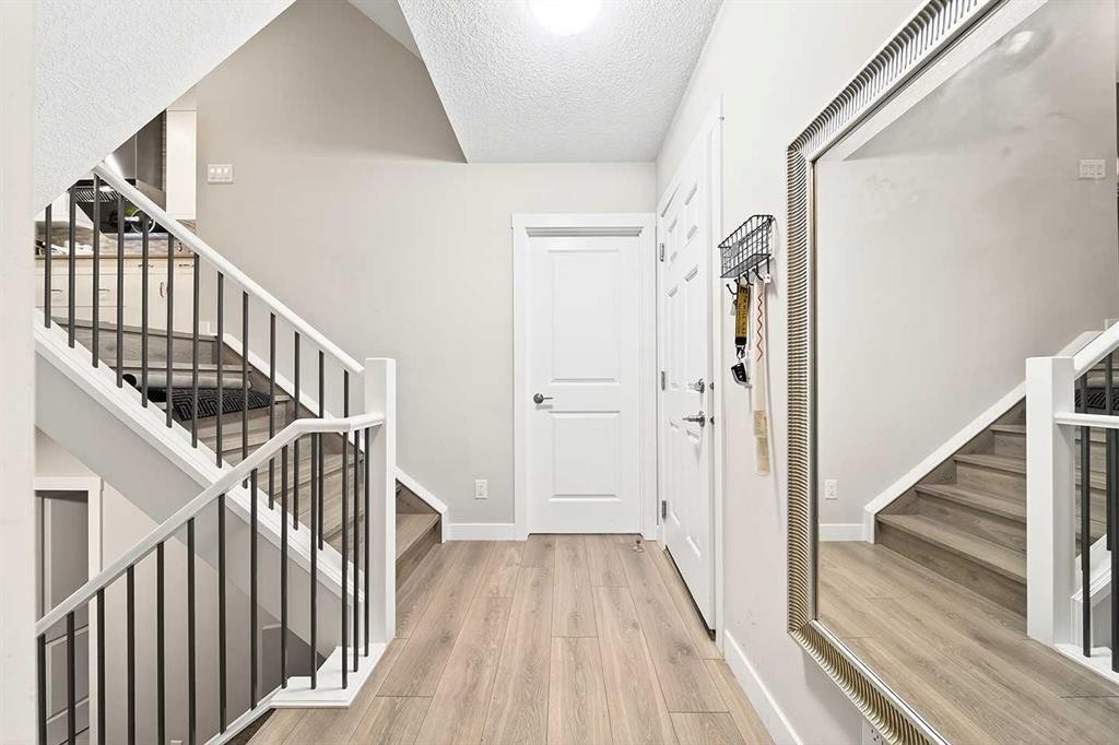 13 Cranbrook Close Se, Calgary, AB - Indoor Photo Showing Other Room