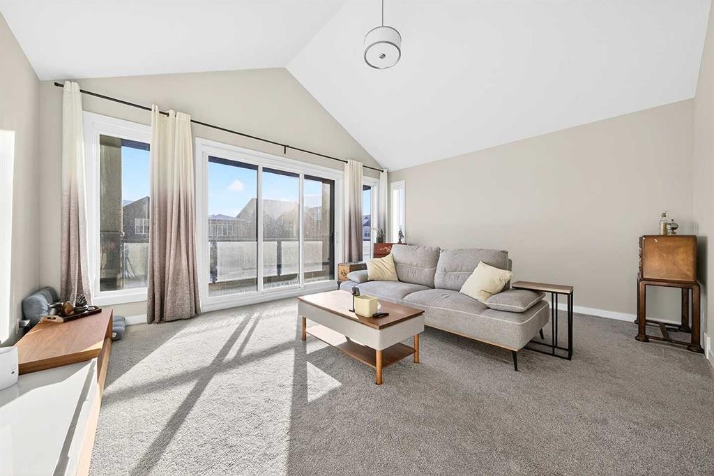 13 Cranbrook Close Se, Calgary, AB - Indoor Photo Showing Living Room