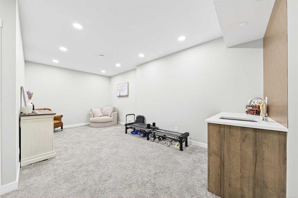 13 Cranbrook Close Se, Calgary, AB - Indoor