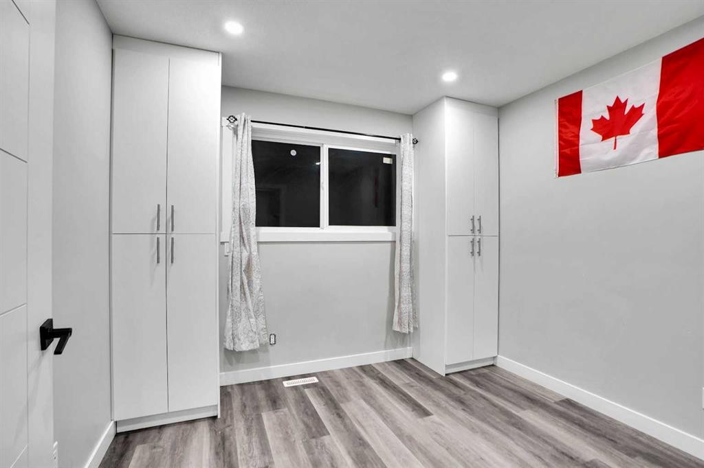 6081 Martingrove Road Ne, Calgary, AB - Indoor Photo Showing Other Room