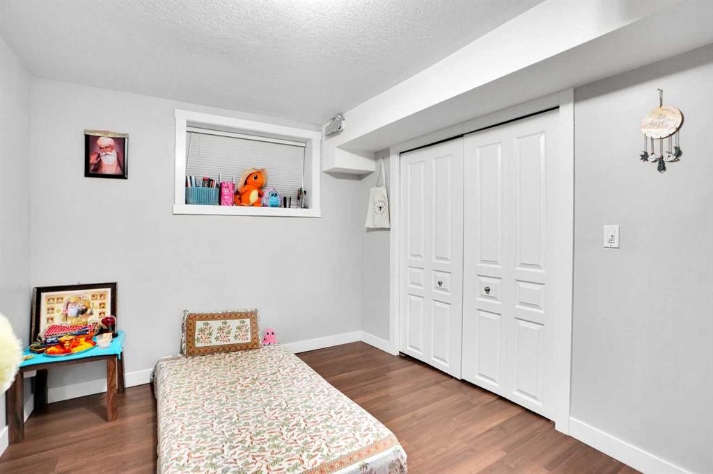 6081 Martingrove Road Ne, Calgary, AB - Indoor