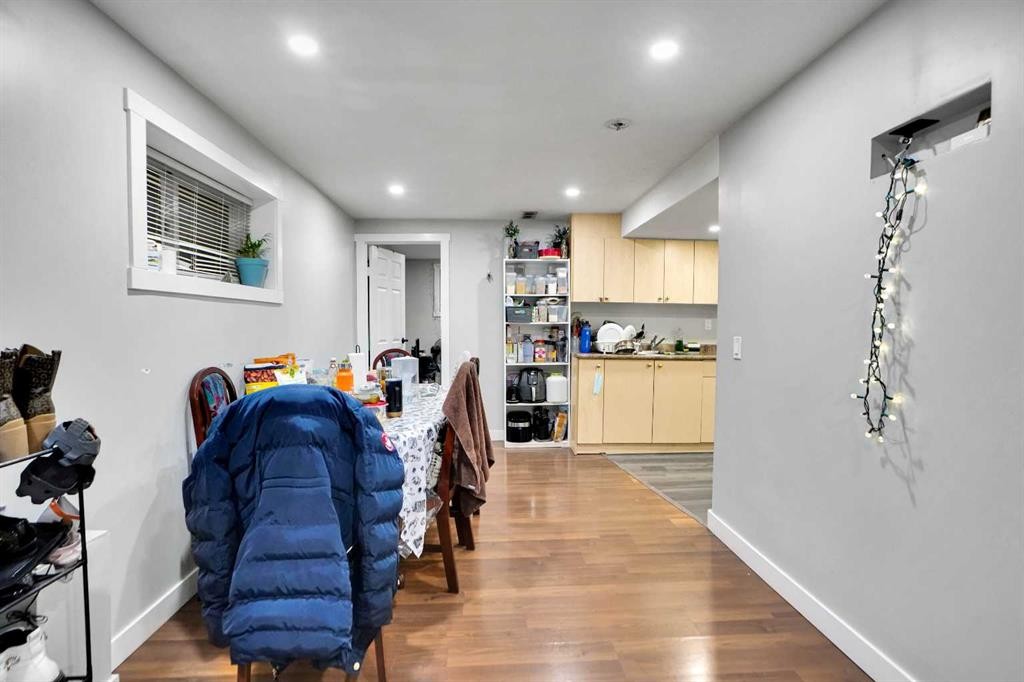 6081 Martingrove Road Ne, Calgary, AB - Indoor