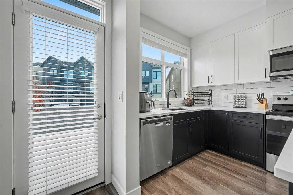 137 Sage Meadows Gardens Nw, Calgary, AB - Indoor Photo Showing Kitchen With Upgraded Kitchen