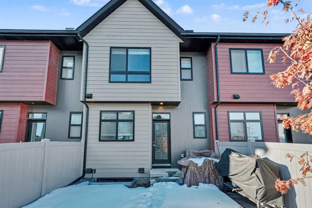 137 Sage Meadows Gardens Nw, Calgary, AB - Outdoor With Exterior