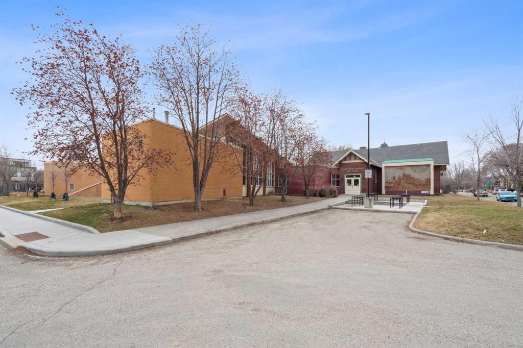 475 27 Avenue Nw, Calgary, AB - Outdoor