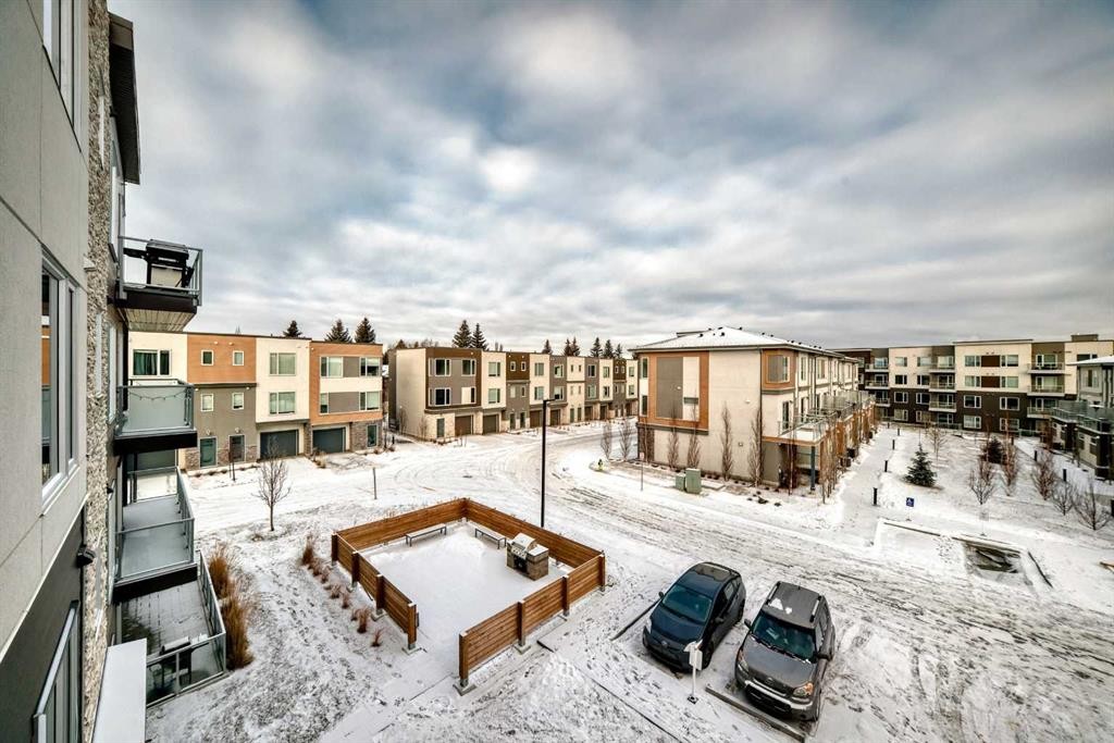 316-200 Shawnee Square Sw, Calgary, AB - Outdoor