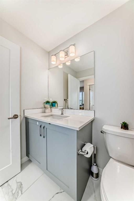 316-200 Shawnee Square Sw, Calgary, AB - Indoor Photo Showing Bathroom