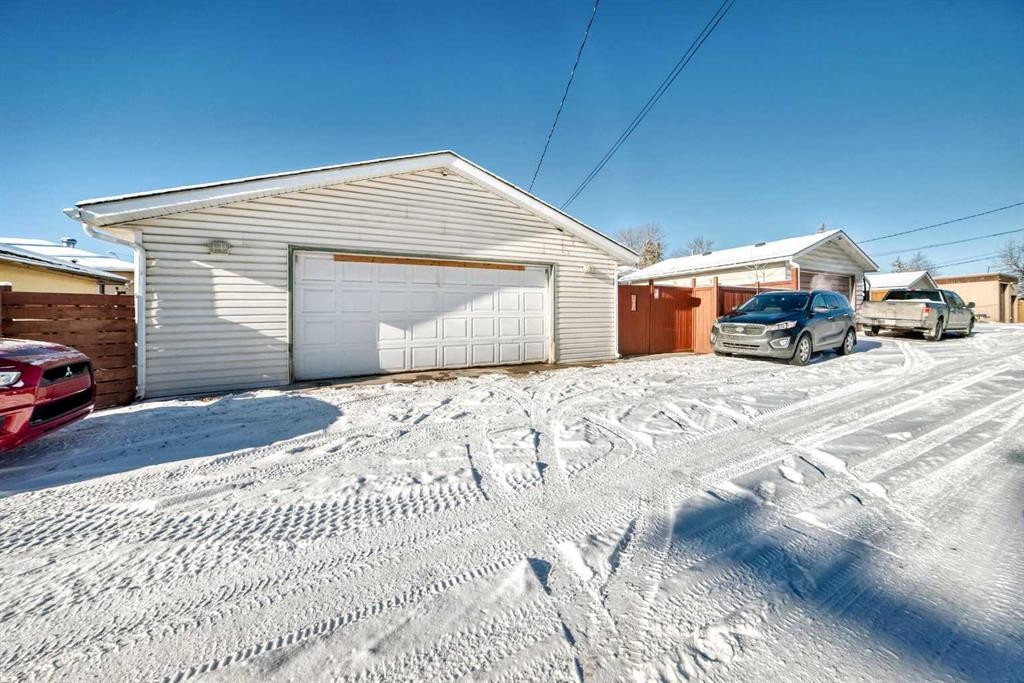 8222 Fairmount Drive Se, Calgary, AB - Outdoor With Exterior