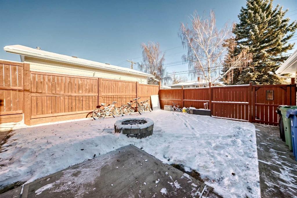 8222 Fairmount Drive Se, Calgary, AB - Outdoor