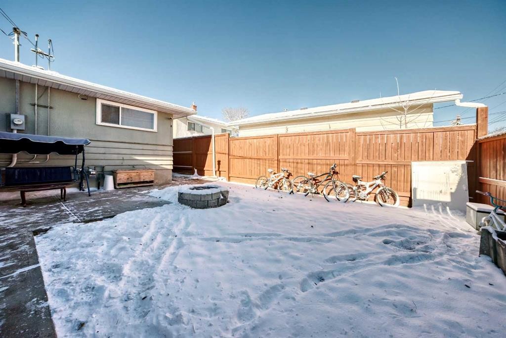 8222 Fairmount Drive Se, Calgary, AB - Outdoor