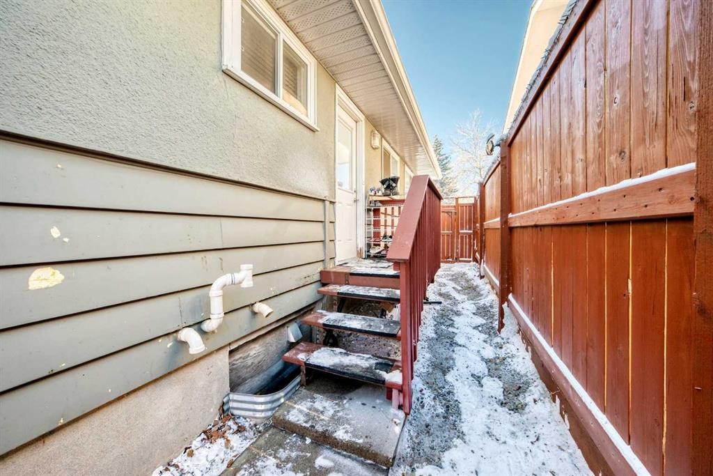 8222 Fairmount Drive Se, Calgary, AB - Outdoor