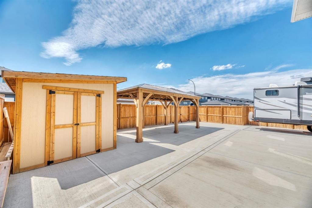 240 Creekstone Path Sw, Calgary, AB - Outdoor