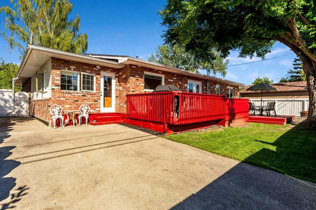 10423 Mapleridge Crescent Se, Calgary, AB