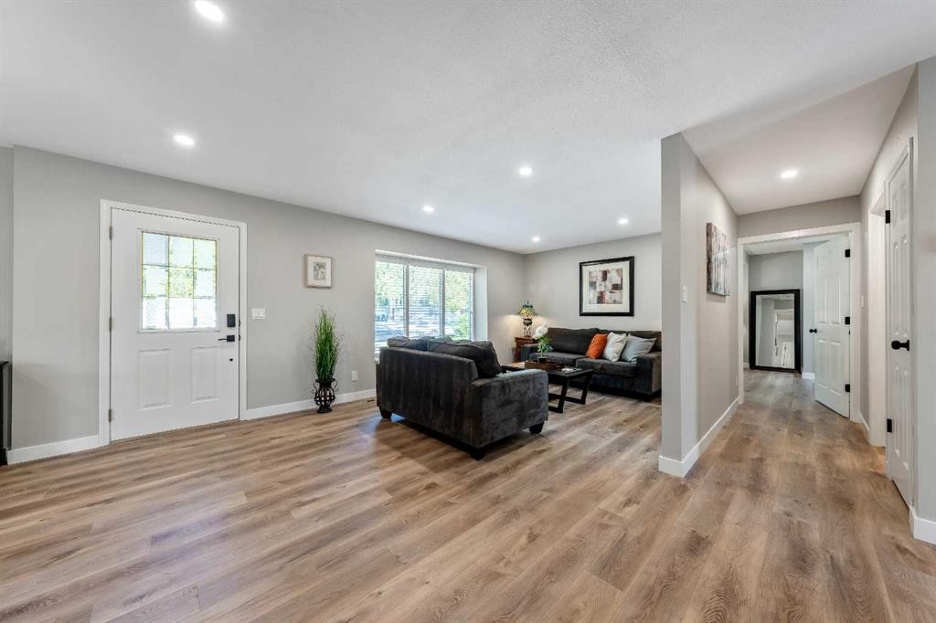 10423 Mapleridge Crescent Se, Calgary, AB