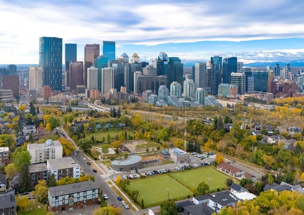 3-123 13 Avenue Ne, Calgary, AB - Outdoor With View