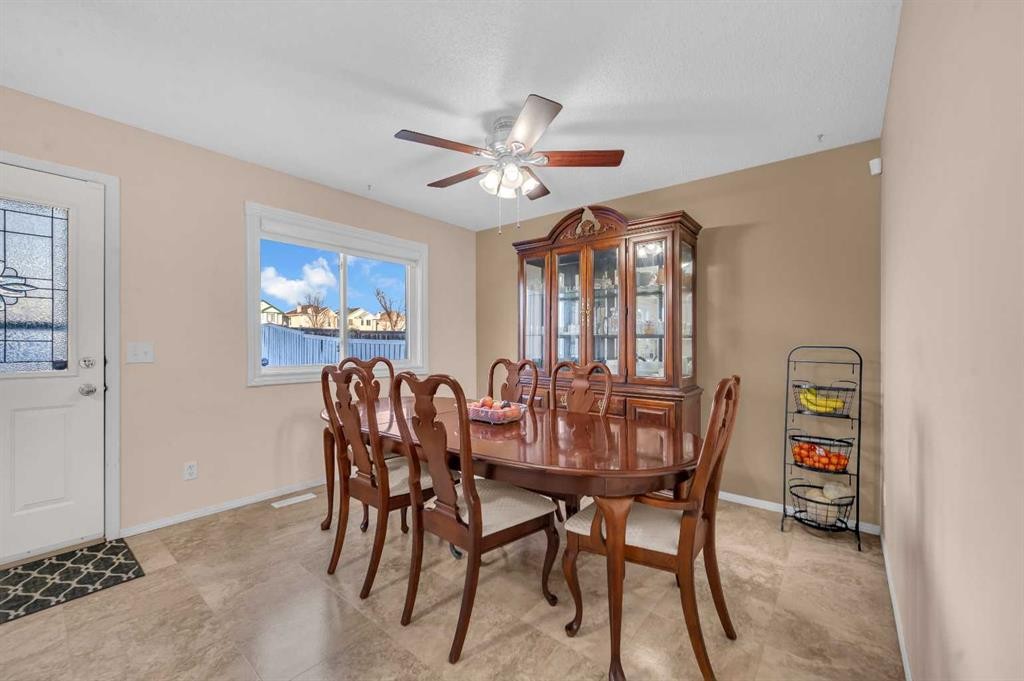 131 Coral Springs Circle Ne, Calgary, AB - Indoor Photo Showing Dining Room