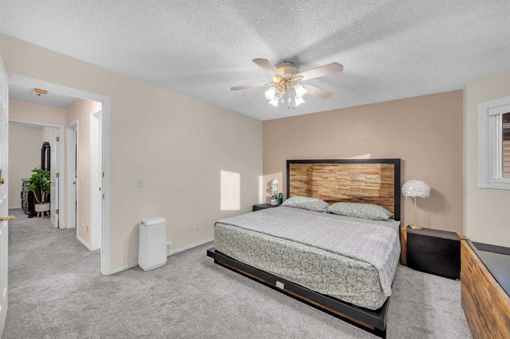 131 Coral Springs Circle Ne, Calgary, AB - Indoor Photo Showing Bedroom