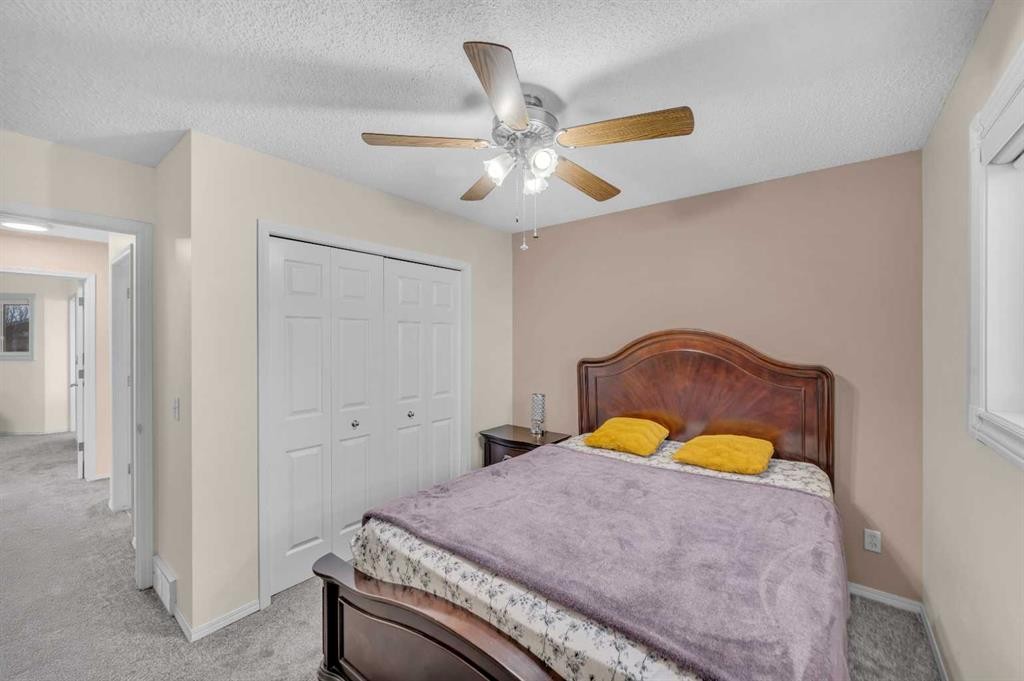 131 Coral Springs Circle Ne, Calgary, AB - Indoor Photo Showing Bedroom