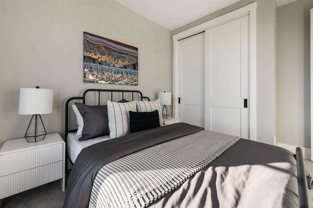 102-1700 73 Street Sw, Calgary, AB - Indoor Photo Showing Bedroom