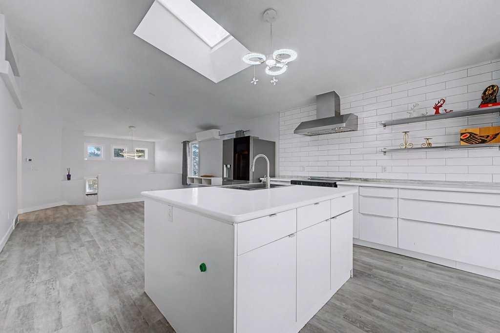 267 Panamount Hill Nw, Calgary, AB - Indoor