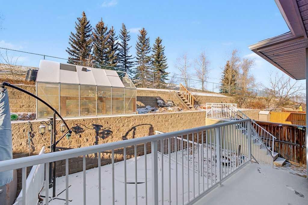 267 Panamount Hill Nw, Calgary, AB - Outdoor With Exterior