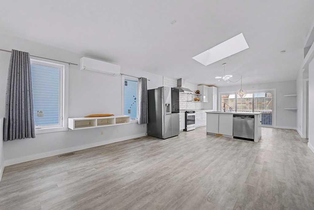 267 Panamount Hill Nw, Calgary, AB - Indoor