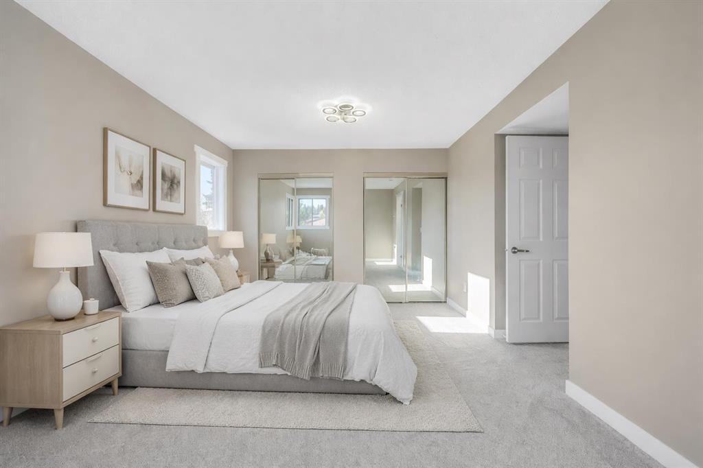 76 Glamis Gardens Sw, Calgary, AB - Indoor Photo Showing Bedroom