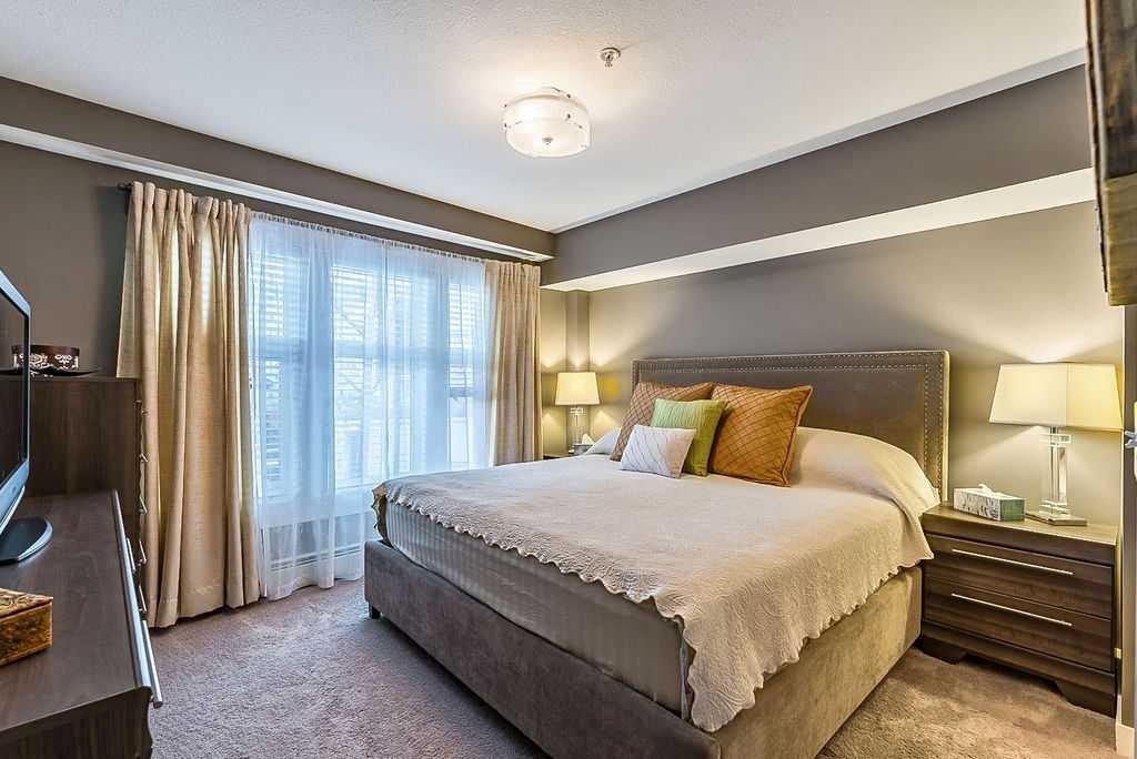 2114-11 Mahogany Row Se, Calgary, AB - Indoor Photo Showing Bedroom