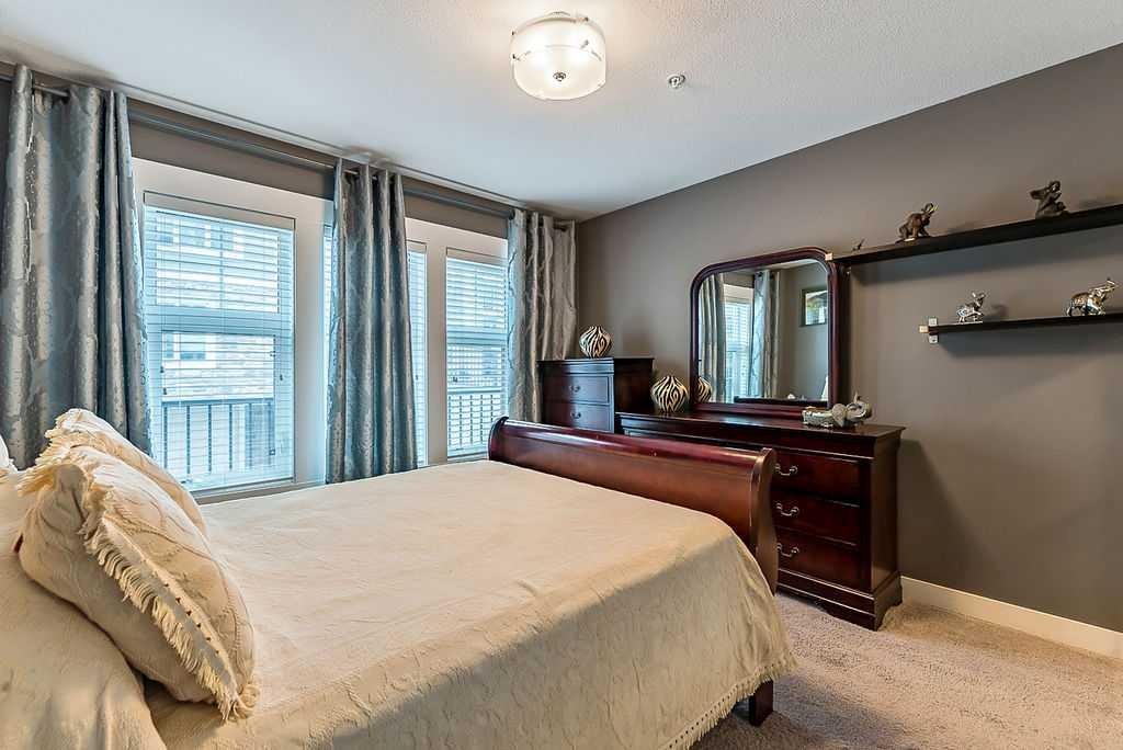 2114-11 Mahogany Row Se, Calgary, AB - Indoor Photo Showing Bedroom