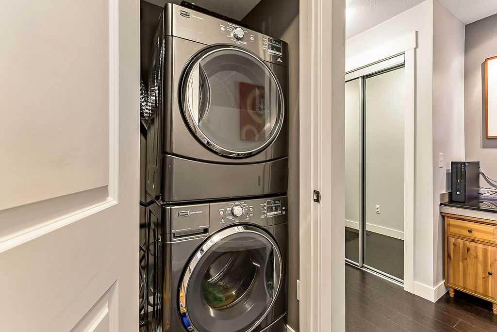 2114-11 Mahogany Row Se, Calgary, AB - Indoor Photo Showing Laundry Room